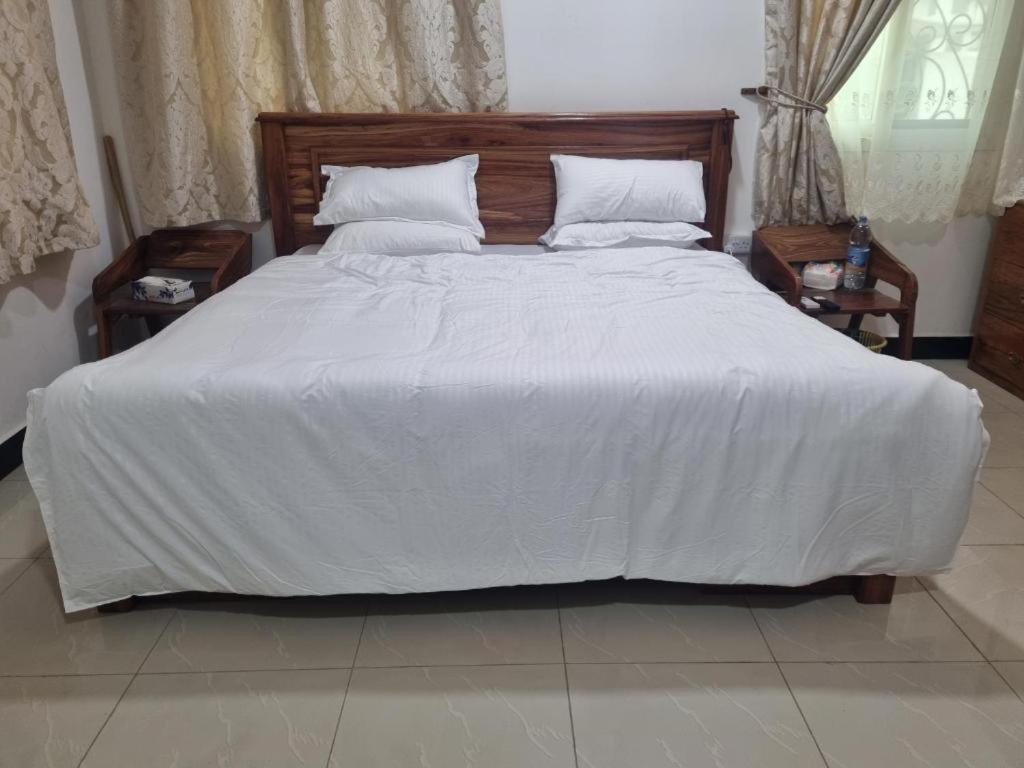 64 Zenj House Luxury Airport B&B Mbweni Экстерьер фото