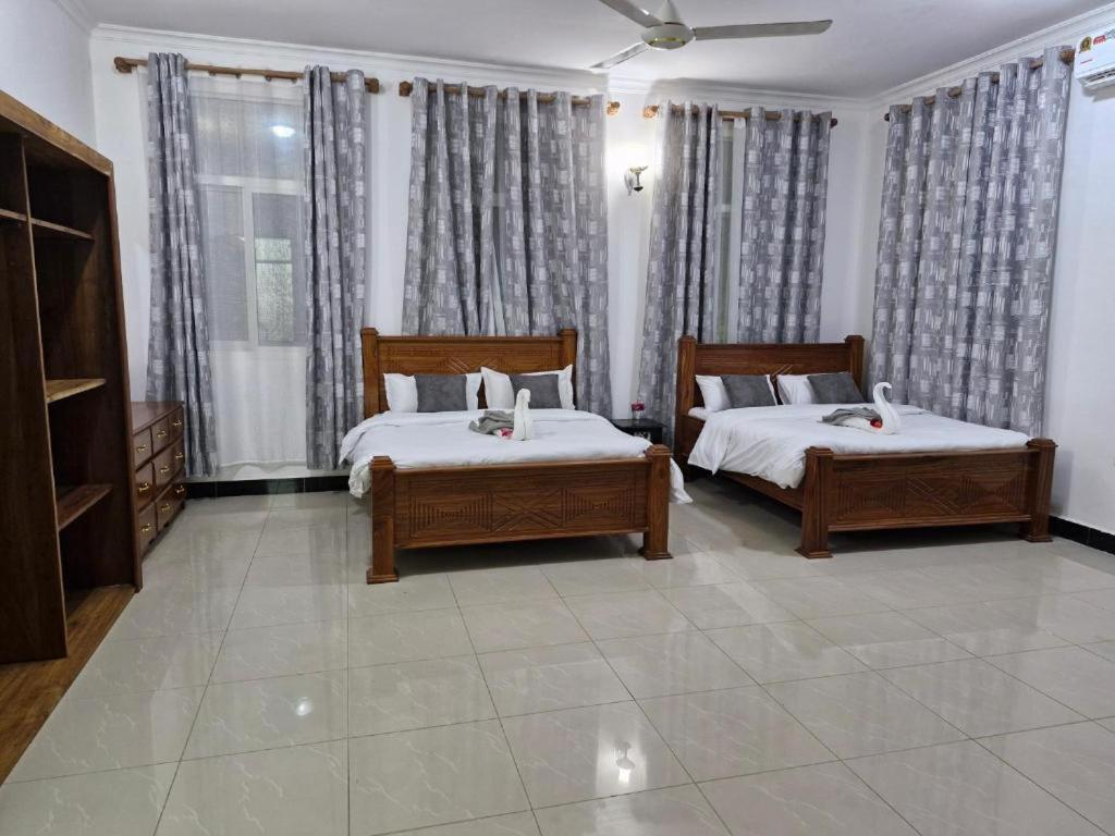 64 Zenj House Luxury Airport B&B Mbweni Экстерьер фото