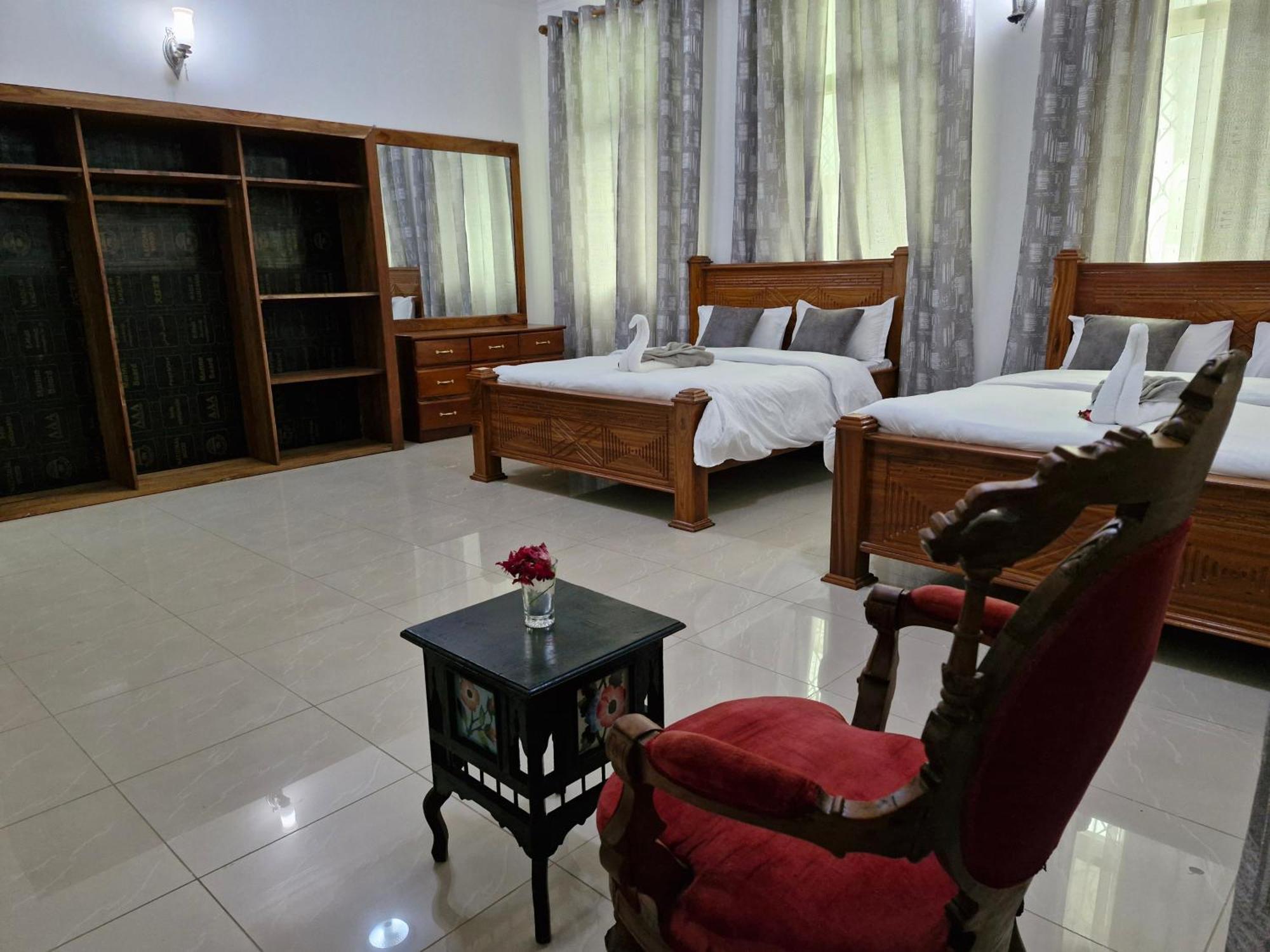 64 Zenj House Luxury Airport B&B Mbweni Экстерьер фото