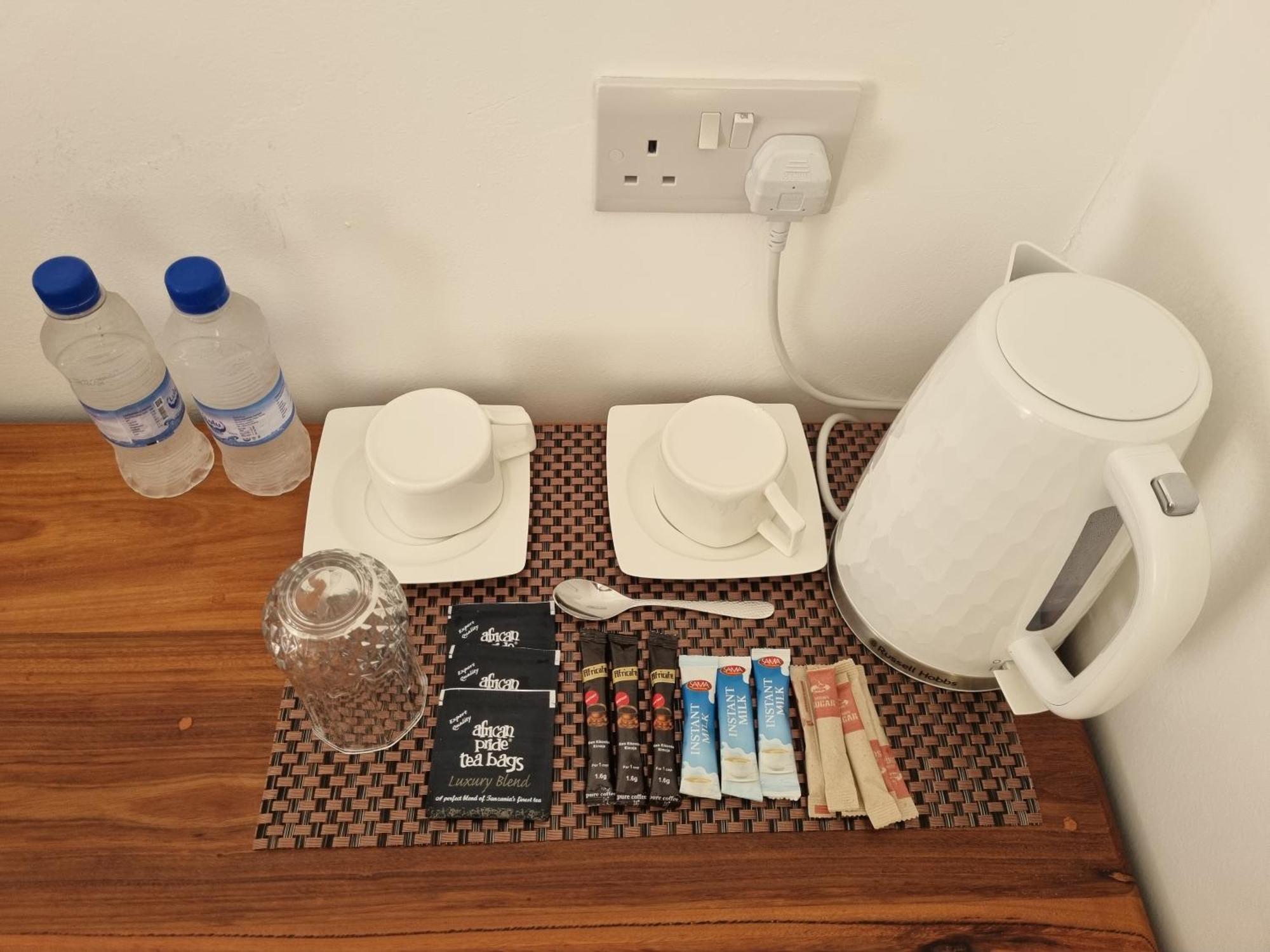 64 Zenj House Luxury Airport B&B Mbweni Экстерьер фото